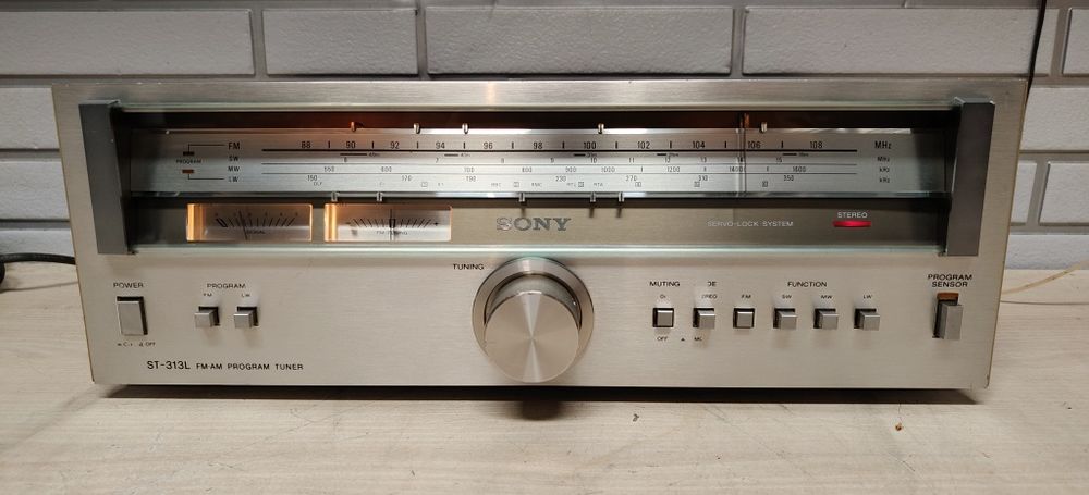 Tuner SONY ST-313L. Vintage