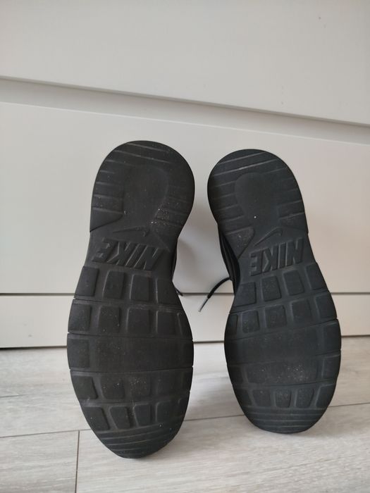 Czarne buty nike