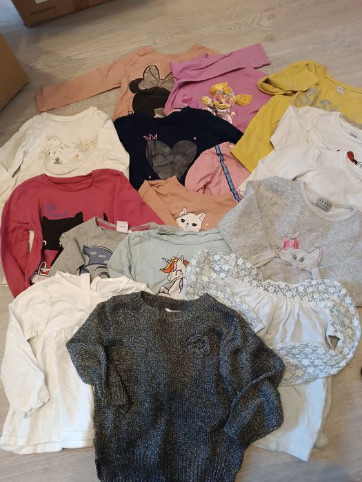 16 bluzeczek długi rękaw plus sweterek srebrny gratis r 98/104