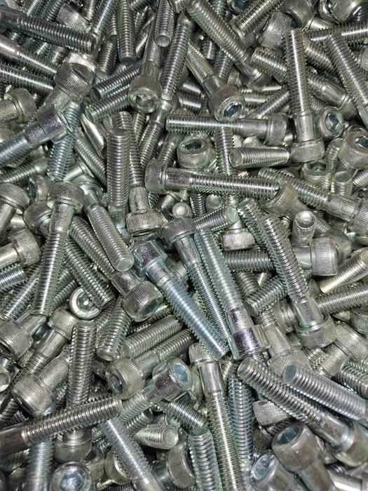 Болт оцинкований м8 45 мм.