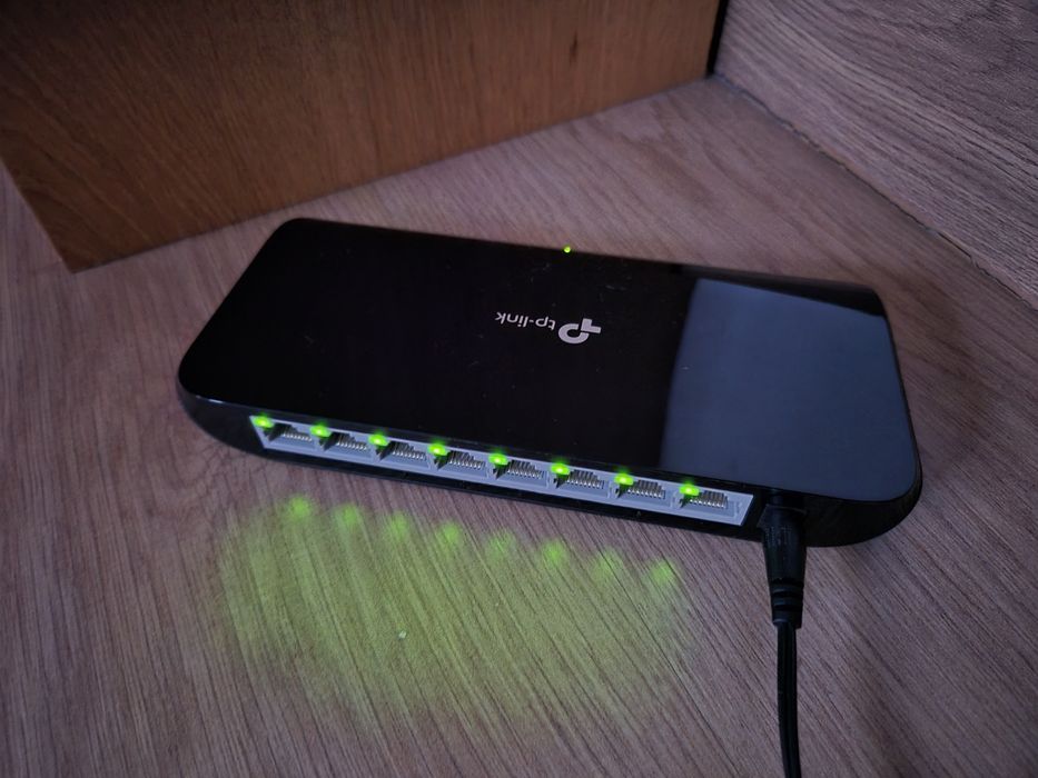 TP-Link TL-SG1008D447368015193067524
