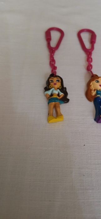 Dois porta-chaves Bratz, novos