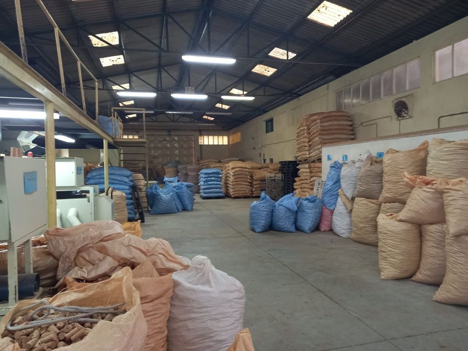 Armazém Industrial com Licença Ativa | Lourosa (Santa Maria da Feira)