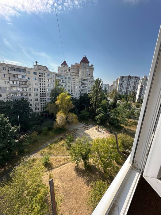 Здам кімнату в комунальній квартирі по пр-ту В. Івасюка 30, м. Мінська