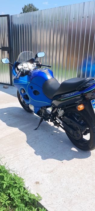 Сузукі Катана 600