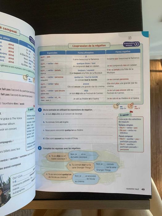 Livro manual Francês 9º ano "Voilá"