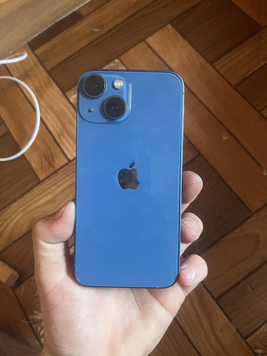 IPhone 13 mini продам на запчастини