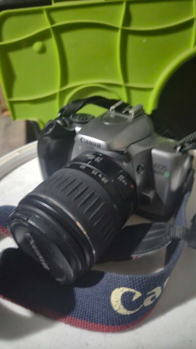 Máquina fotográfica Canon EOS