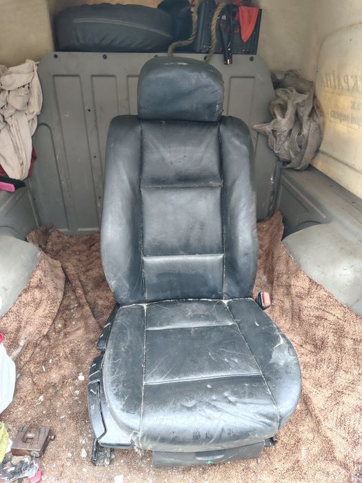 Продам сидение BMW e46 и e39 кожа под восстановление