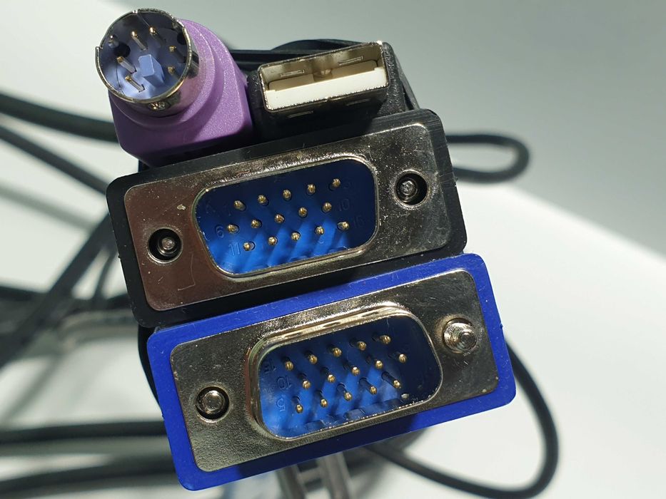 KVM-перемикачем  PS/2-USB Avocent CBL0030 кабель 3M