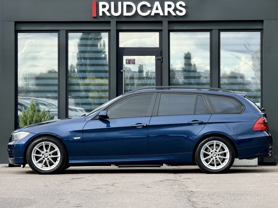 BMW 3 Series 320i