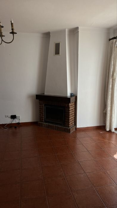 Moradia t4 com cave R/C 1 andar