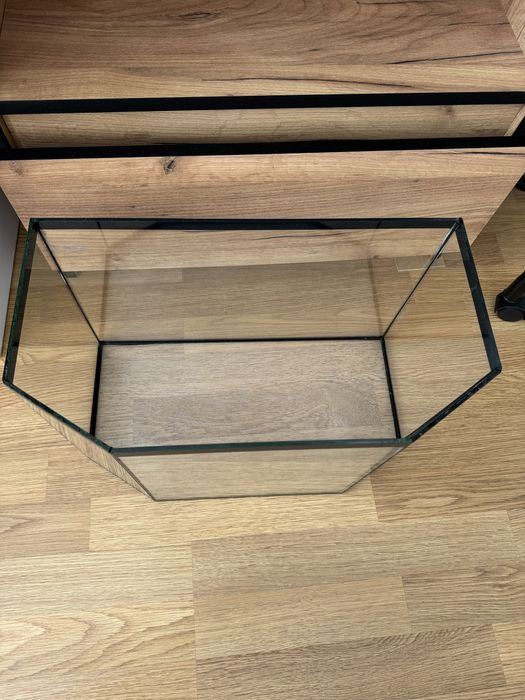 Продаю акваріум в хорошому стані