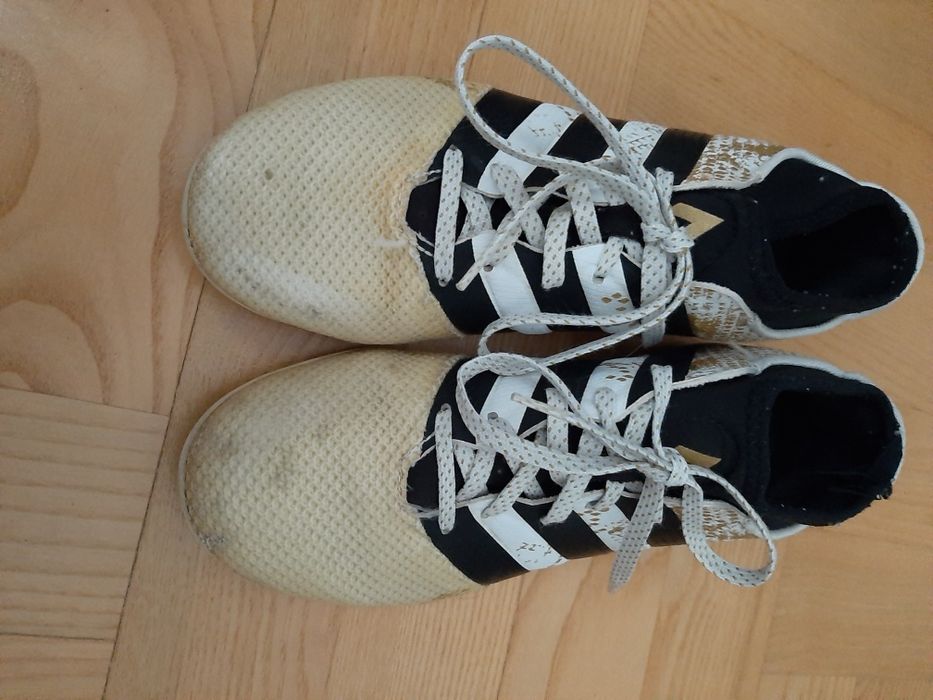 ADIDAS Buty do piłki halówki roz 36,5