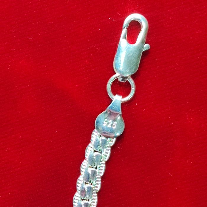 Продам   цепочку