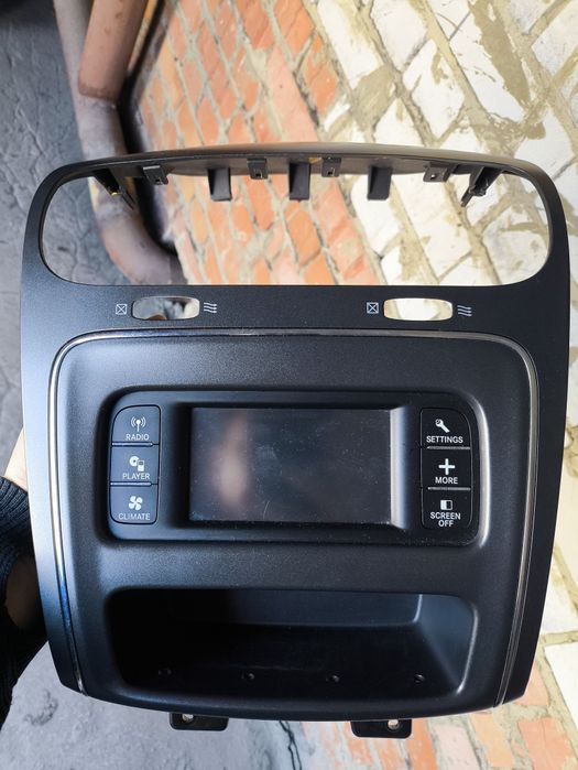 Штатна магнітола Dodge Journey