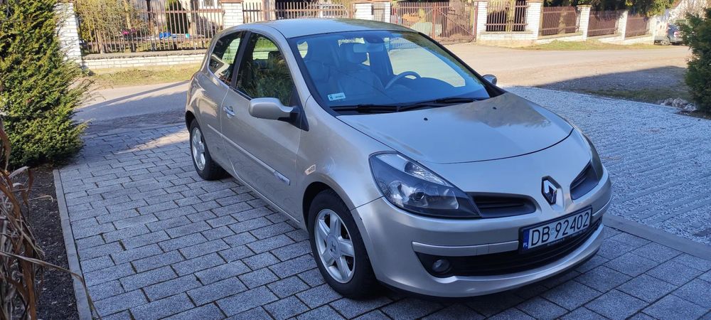 Renault Clio Renault Clio III Initiale Paris, 2006r., 1,5 dCi, 106 kM