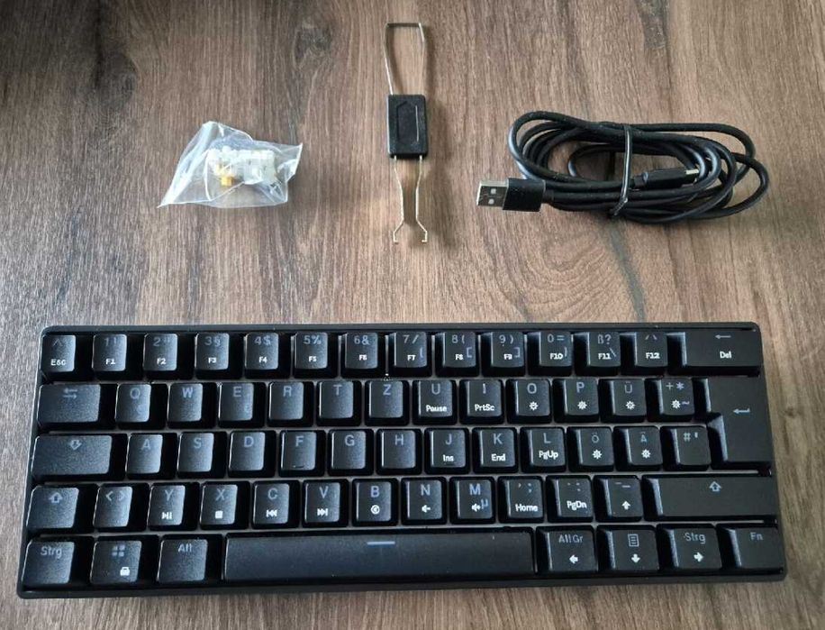 NOWA Klawiatura mechaniczna GK61SE niemiecka uszkodzone pudełko