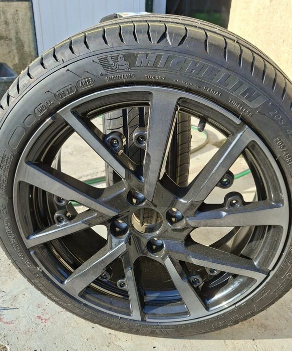 2 Pneus e Jante 205/45 R17 Peugeot 208