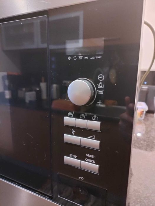 Microondas | AEG MC2660E