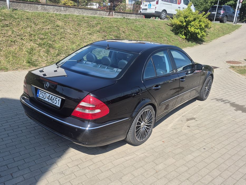 Mercedes E  W211  2.6.B super stan niski przebieg