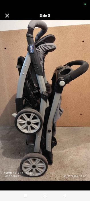 Carrinhos de gêmeos