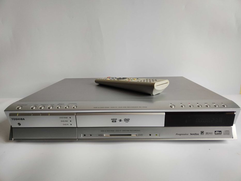 TOSHIBA RD-XS32SB nagrywarka DVD z dyskiem twardym HDD pilot