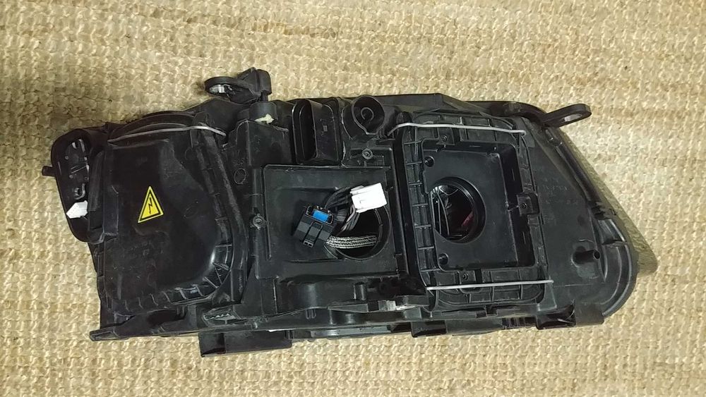 Lampa Audi Q5 Lift Bi-Xenon, Skrętna, Idealna kompletna, Piękna.