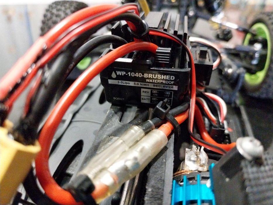 Carro rc 1:10 VRX motor com escovas.
