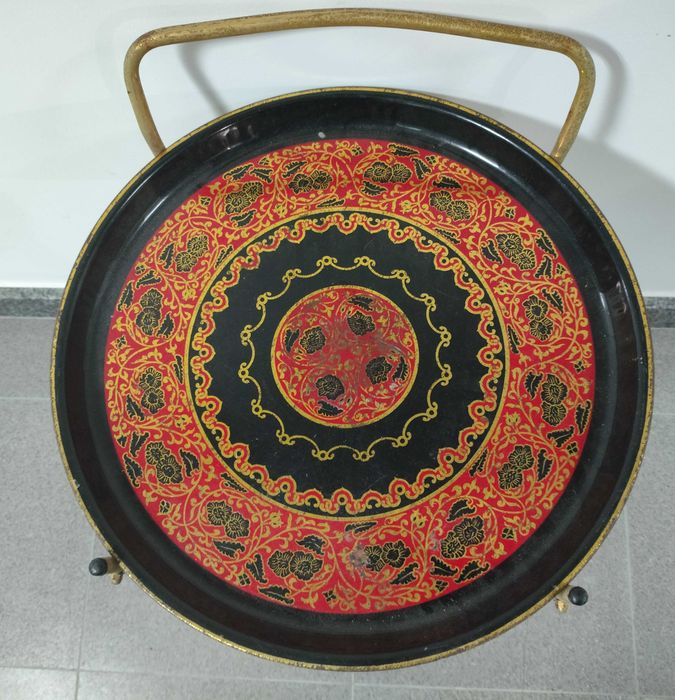 Carrinho metálico de bebidas - bar