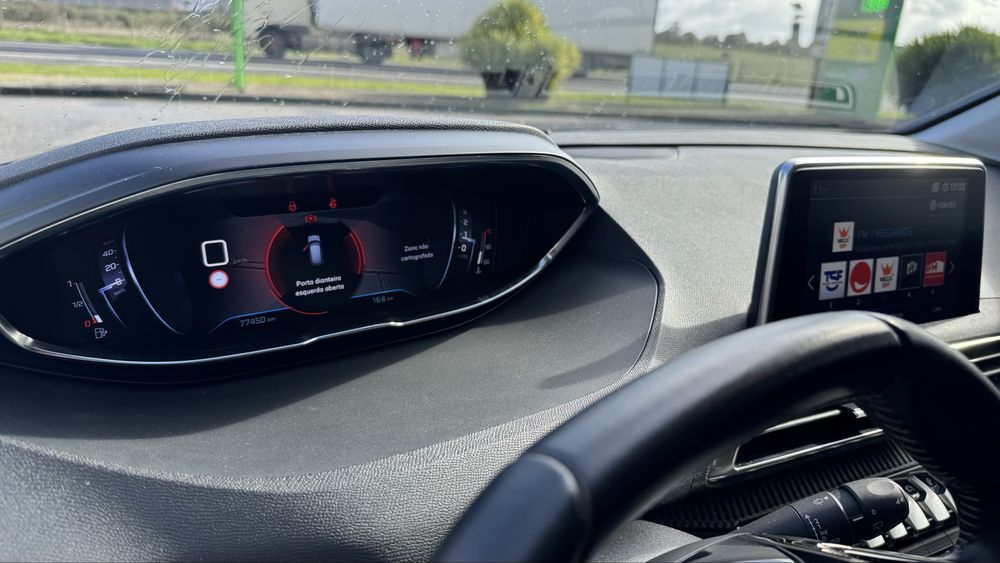 Peugeot 3008  1.5 BlueHDI  com 130cv