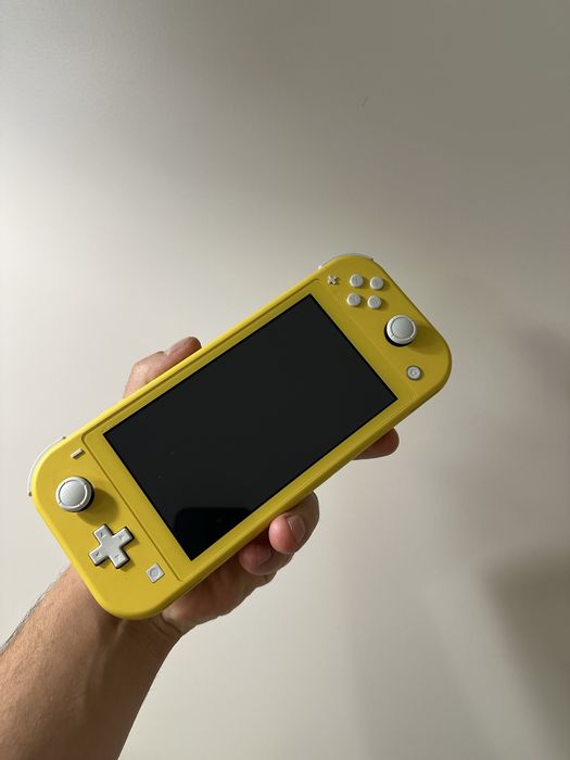 Ігрова приставка Nintendo Switch Lite 32+64gb. Ігри.