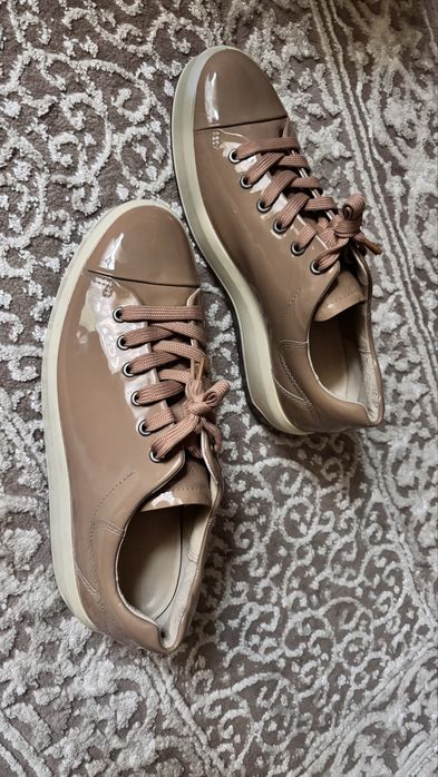 Кроссовки снікерси лак Ecco 39