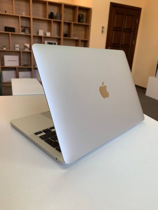 Ноутбук APPLE MACBOOK PRO 13″ 2020 Silver M1 16 RAM / 256 SSD
