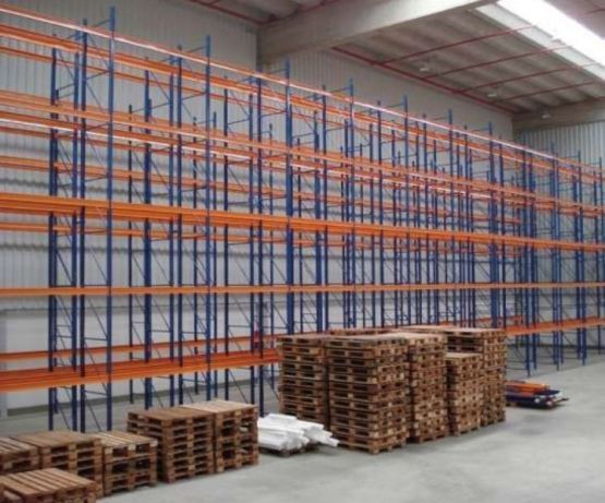 Estanteria carga pesada ou carga média para caixas ou paletes armazem