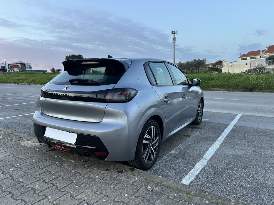 Peugeot 208 1.2 Allure Cx. Auto ( apenas 10 mil kms )