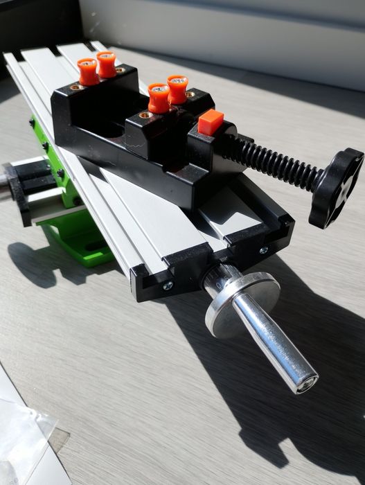 Mesa 2 eixos + torno ajustável para furadora / fresadora CNC - NOVO