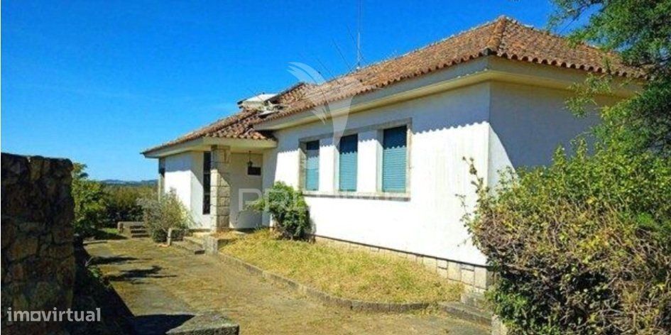 Moradia T6 com vista sobre o Vale do Rio Zêzere - Pedrógão Pequeno