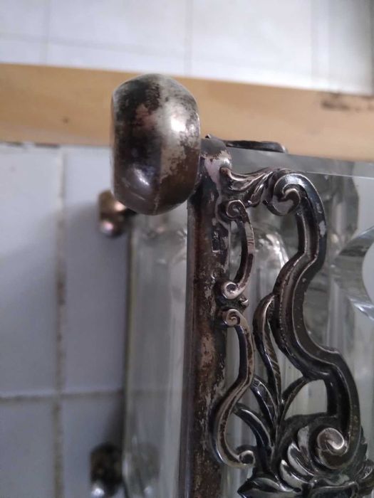 Tinteiros de prata e cristal.