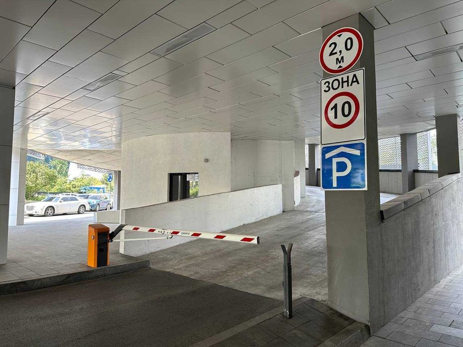 Теплий офіс 120 кв.м, пр. Берестейський 11, Manhattan, метро