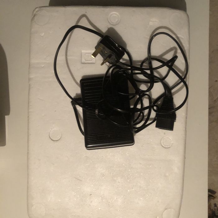 Швейна машинка Toyota, E&R Classic KP-883!