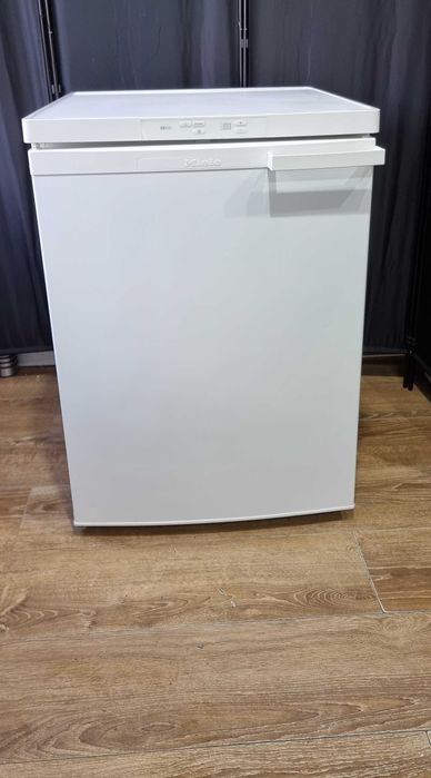 Niska zamrażarka szufladowa, wolnostojąca Miele 12020S, 4 szuflady