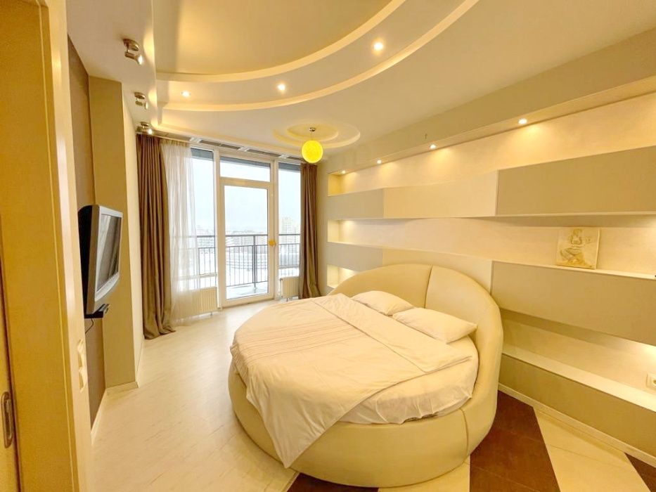 Премиум в Мост Сити, вид - река. Центр. Джакузи. 2к.  21 этаж. Балкон.