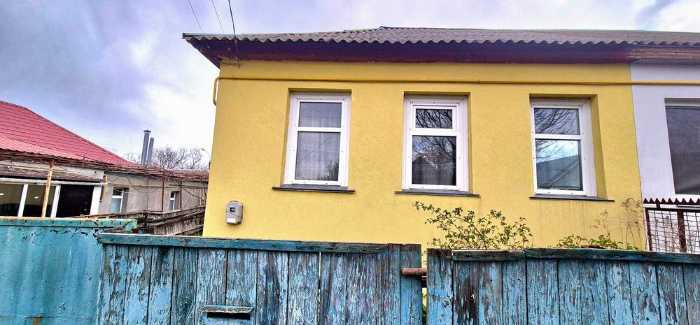 Продаж частини будинку  Казбет