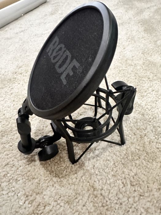 Shock Mount Rode - SM6 (com Pop Filter)