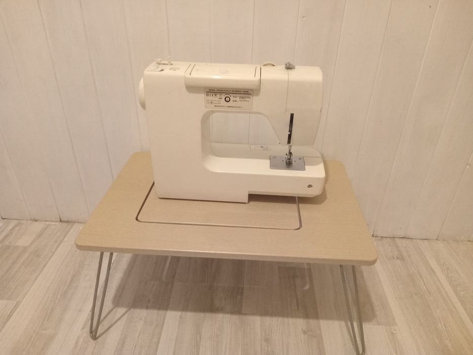 Оверлок Toyota ES 121