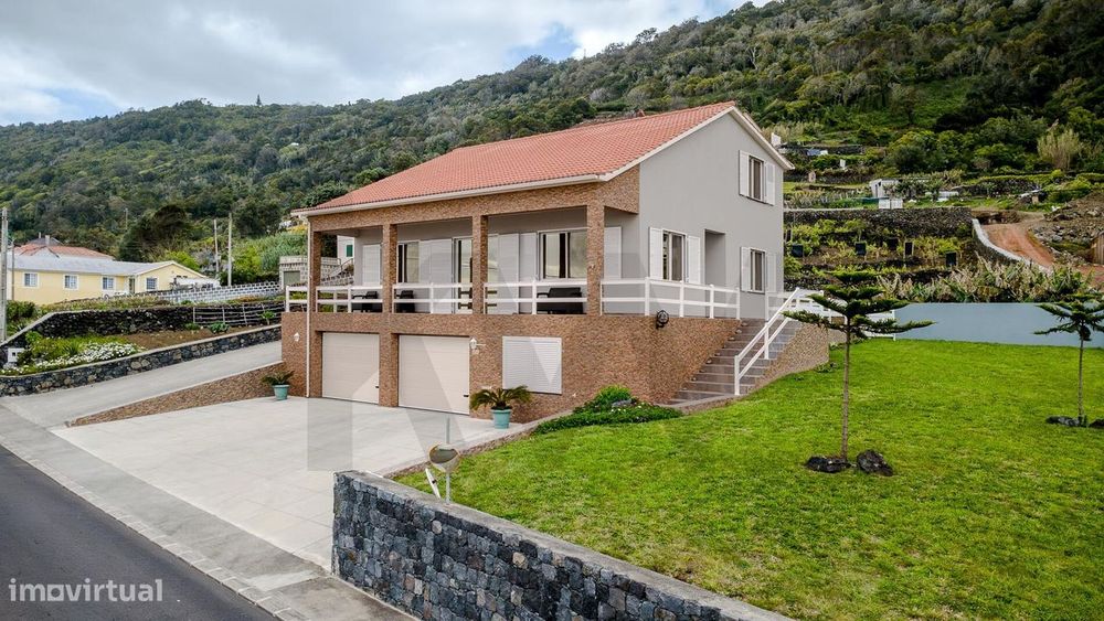 Moradia de Luxo à Beira-Mar | Fajã Grande, São Jorge – Açores