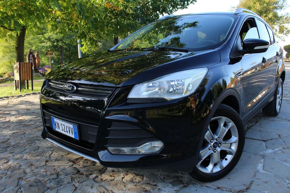 Ford Kuga Napęd4x4 Zdrowa bez grama rdzy super silnik2,0 Nowy dwumas gwarancja