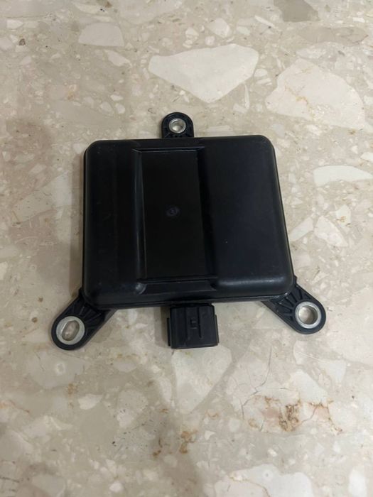 Датчик сліпих зон BSM правий Mazda (стан ідеал)