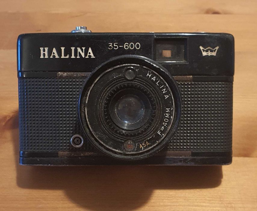 Câmara fotográfica Halina 35-600 de 1982